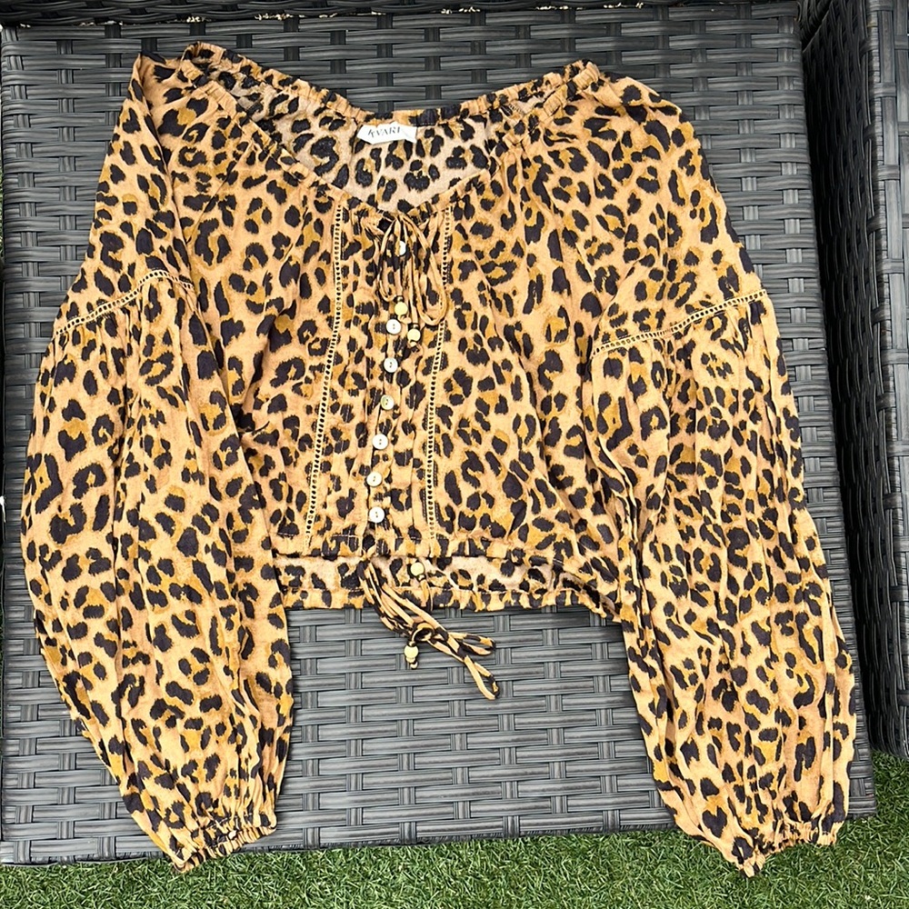 Kivari leopard woven off the Shoulder Top
